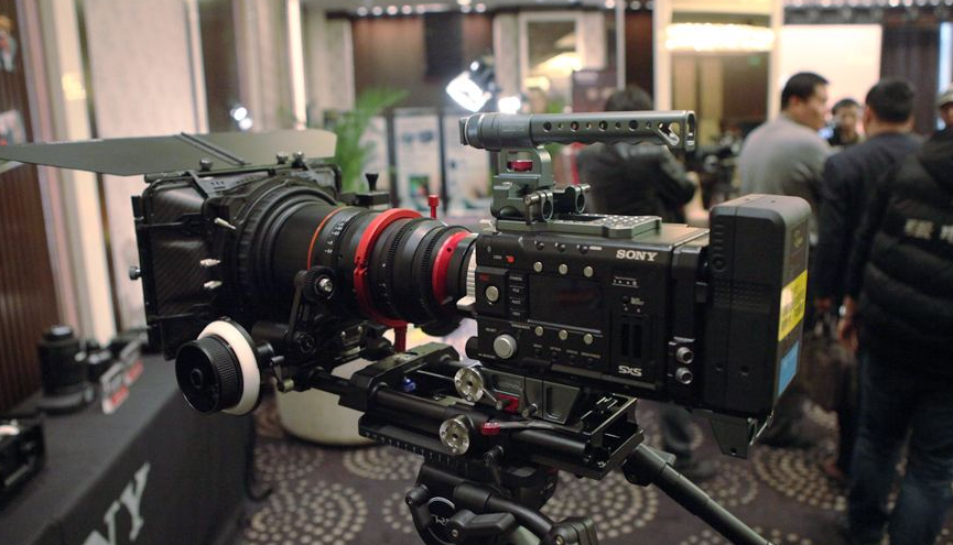 深圳宣传片拍摄公司:如何制作年轻化的广告视频(图1) 深圳宣传片拍摄公司:如何制作年轻化的广告视频(图1)